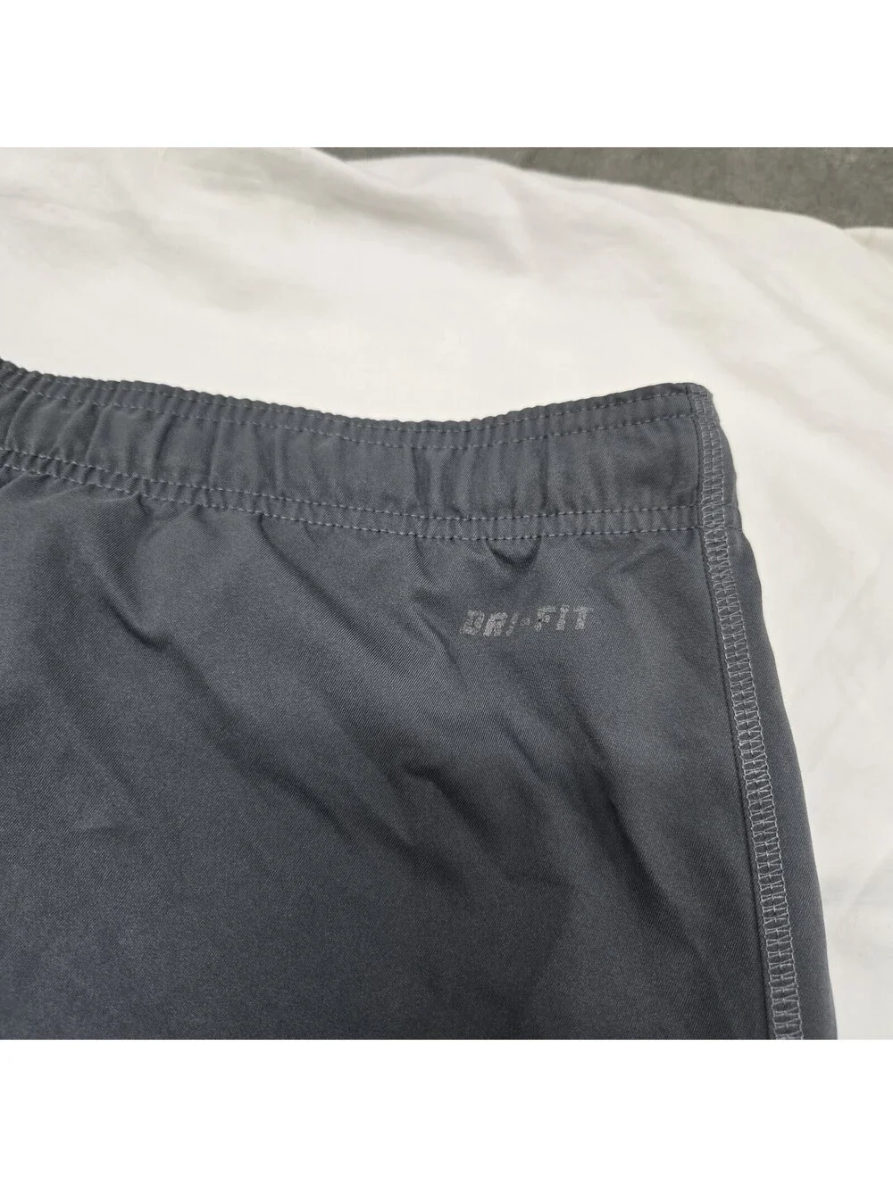 Men's LARGE Nike Dri-Fit Training Pants Cool Grey Pockets Adjustable 377786-064